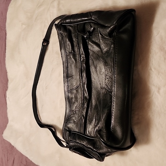 Unknown Handbags - VINTAGE  ADJUSTABLE SHOULDER STRAP  HANDBAG 👜